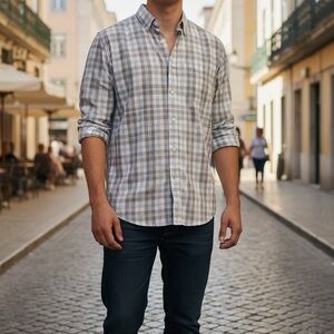 Faherty Men's Blue and Gray Plaid Button Down Shirt